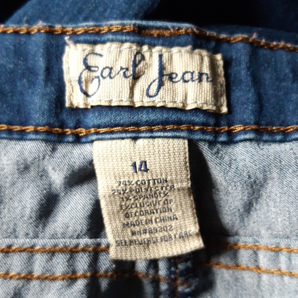 Jeans - Picture 3 of 5